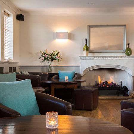 The Chequers Inn Beaconsfield Dış mekan fotoğraf